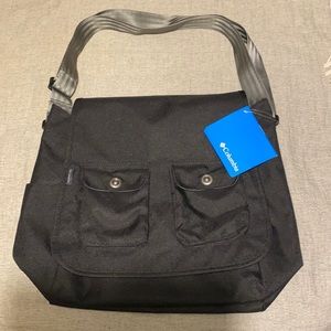 NWT Columbia Messenger Bag, black